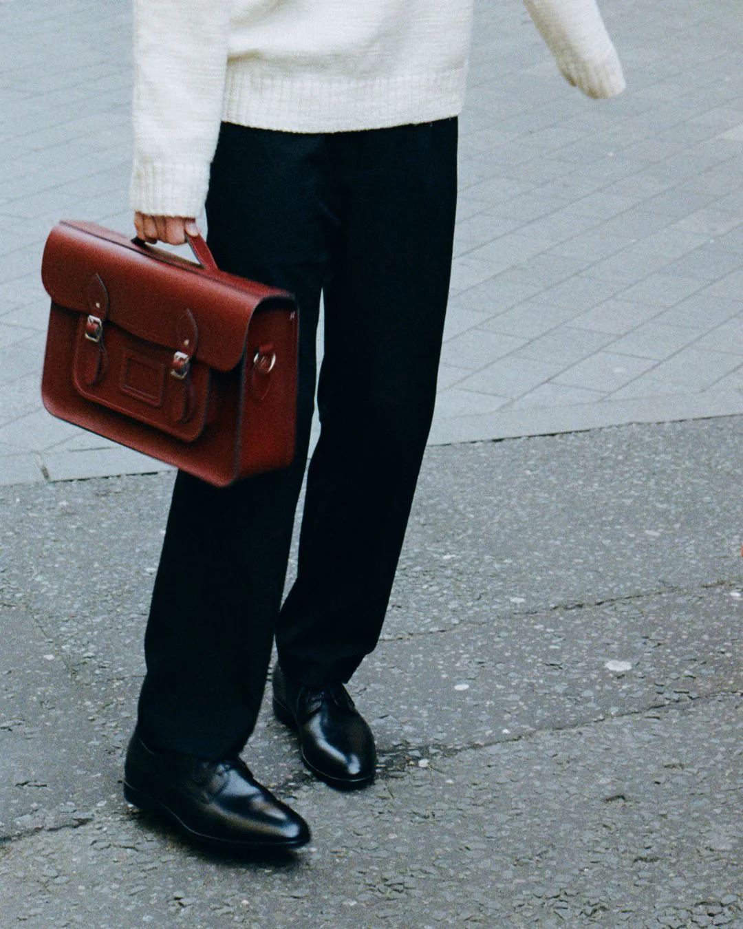 The 15 Inch Batchel -  Oxblood - Image 4